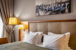 Отель CITYHOTEL Киев Стандартный двухместный номер с 1 кроватью или 2 отдельными кроватями-5
