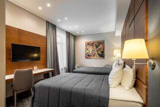 Отель CITYHOTEL Киев Стандартный двухместный номер с 1 кроватью или 2 отдельными кроватями-7